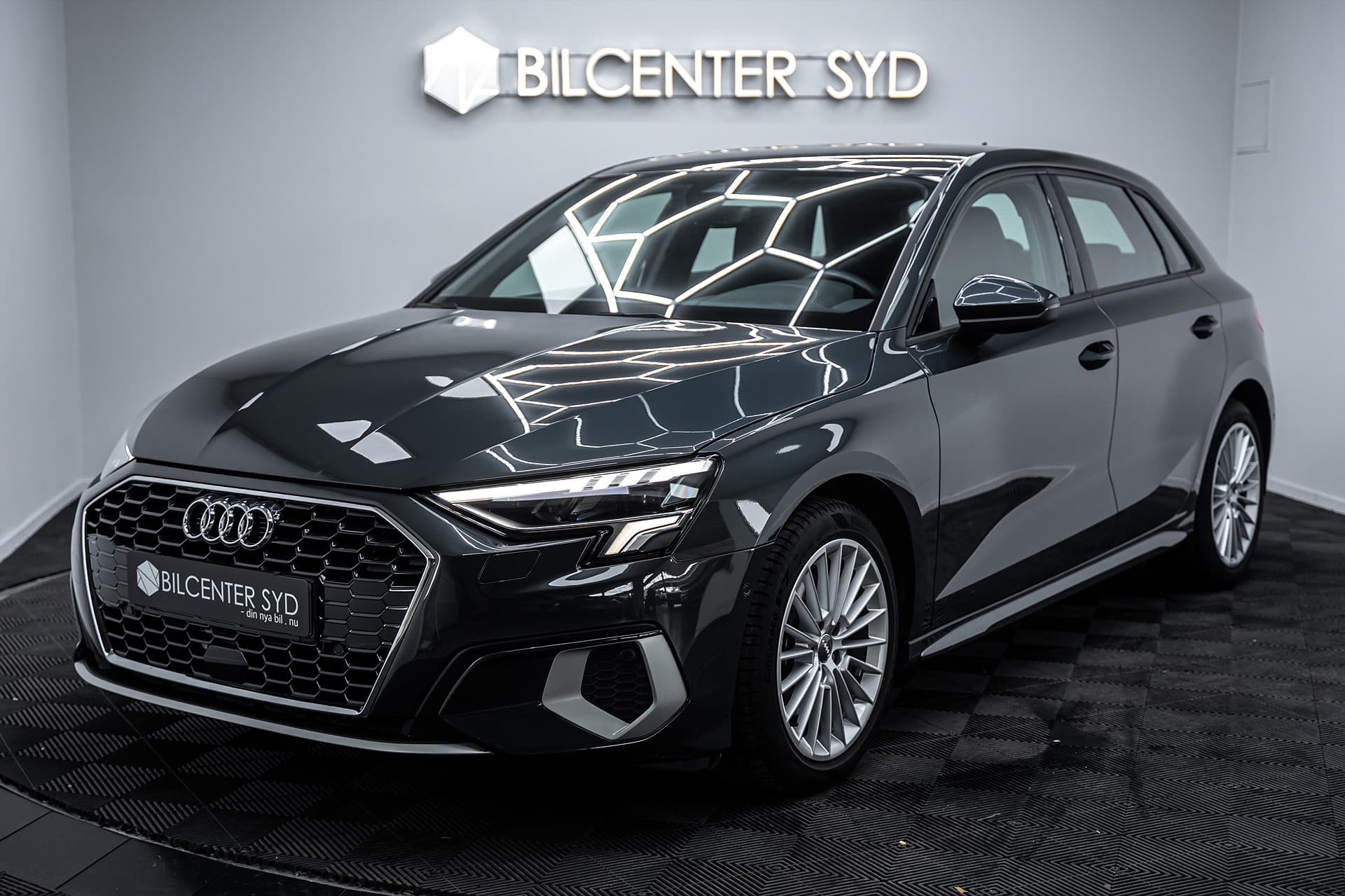 Audi A3 - bild 1