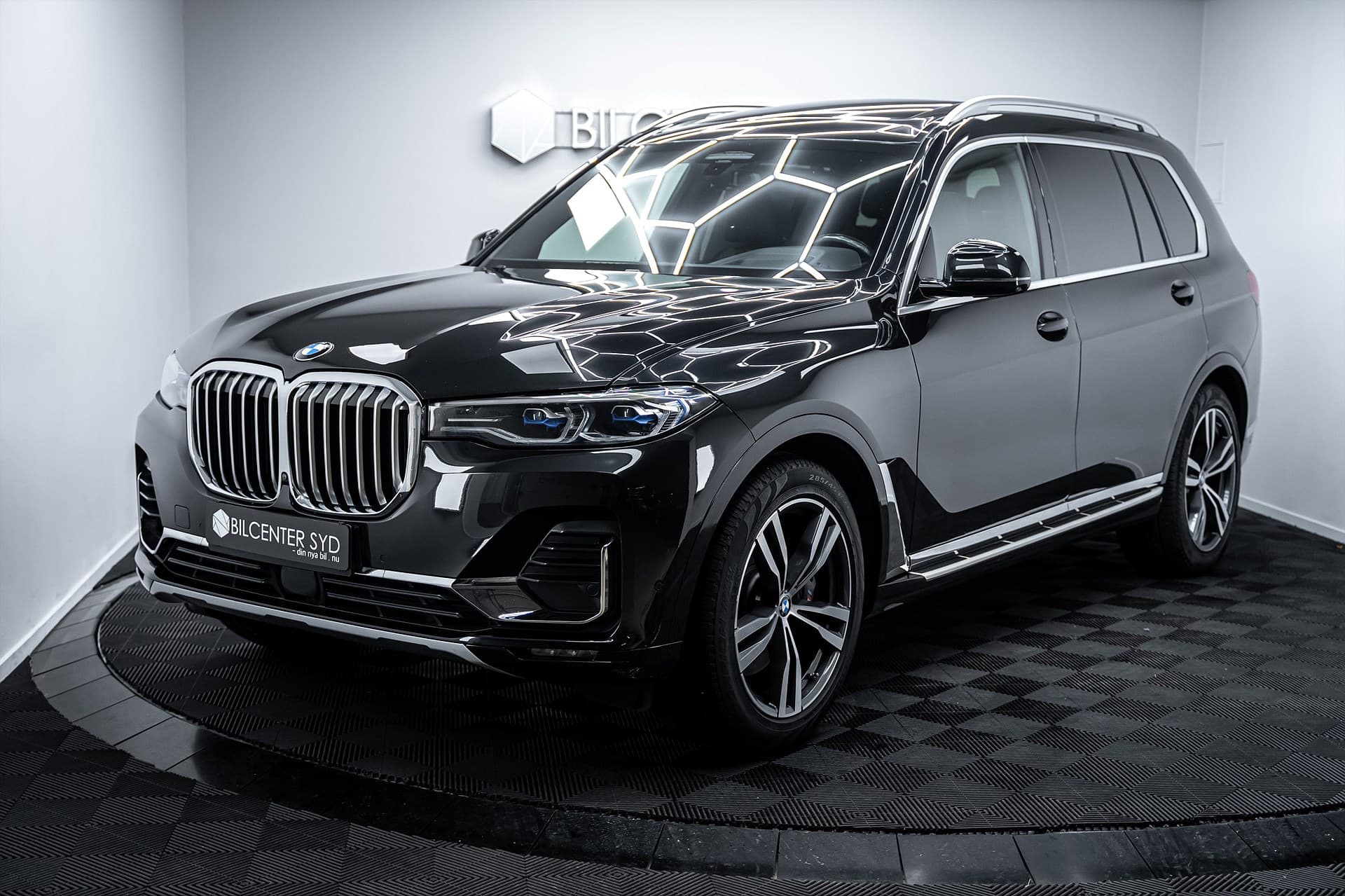 BMW X7 - bild 1