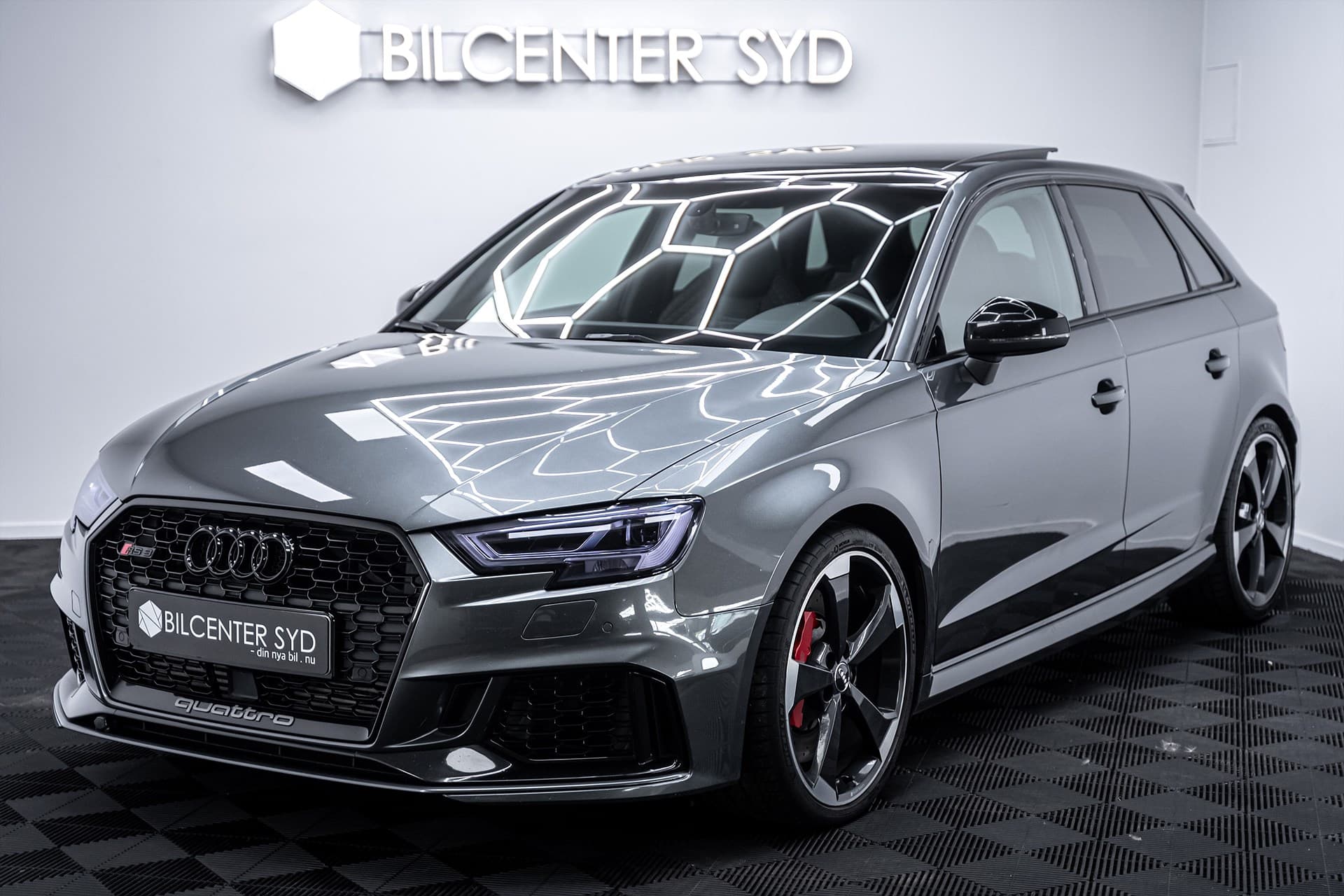 Audi RS3 - bild 1