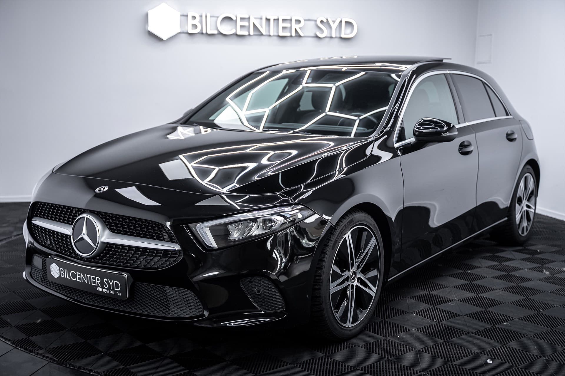 Mercedes-Benz A180