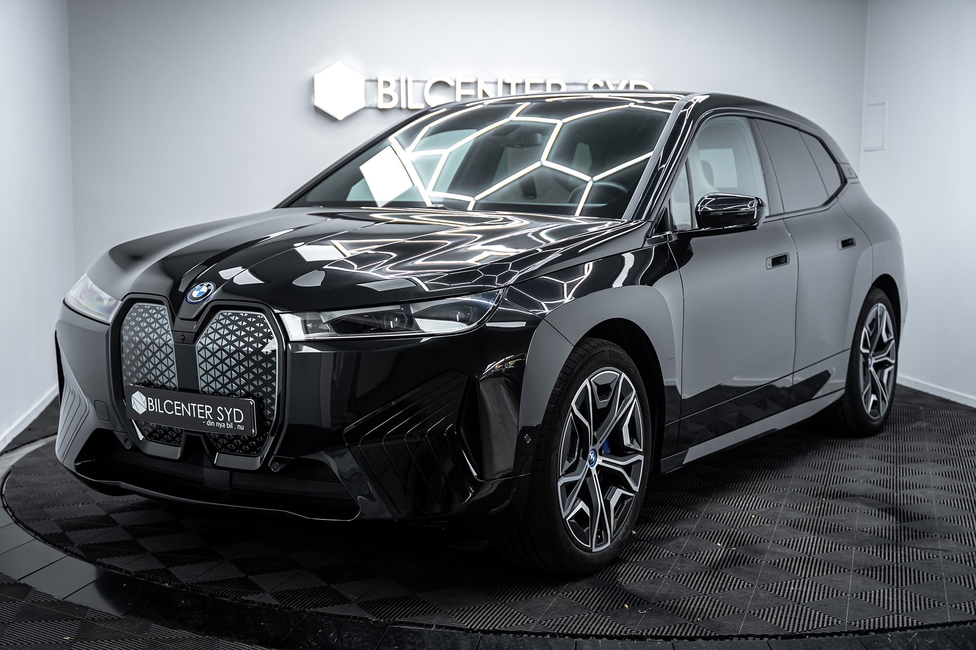 BMW iX - bild 1