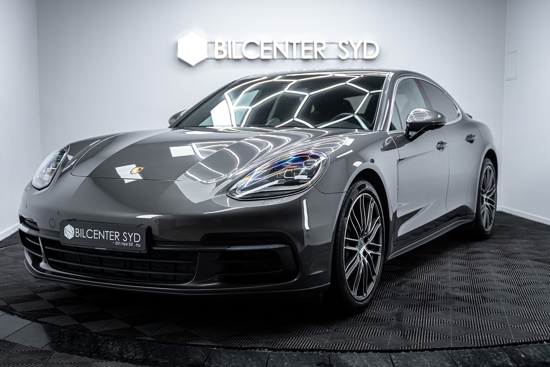 Porsche Panamera - bild 1
