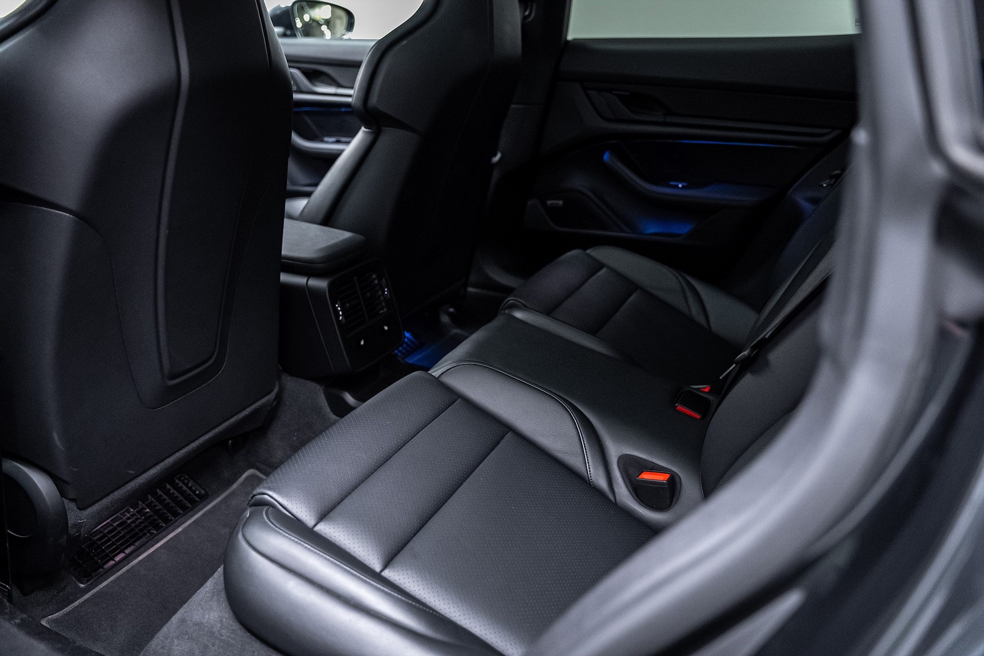 Porsche Taycan - bild 22