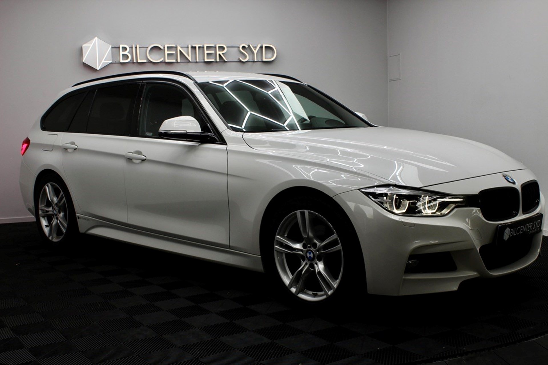 BMW 320 - bild 4