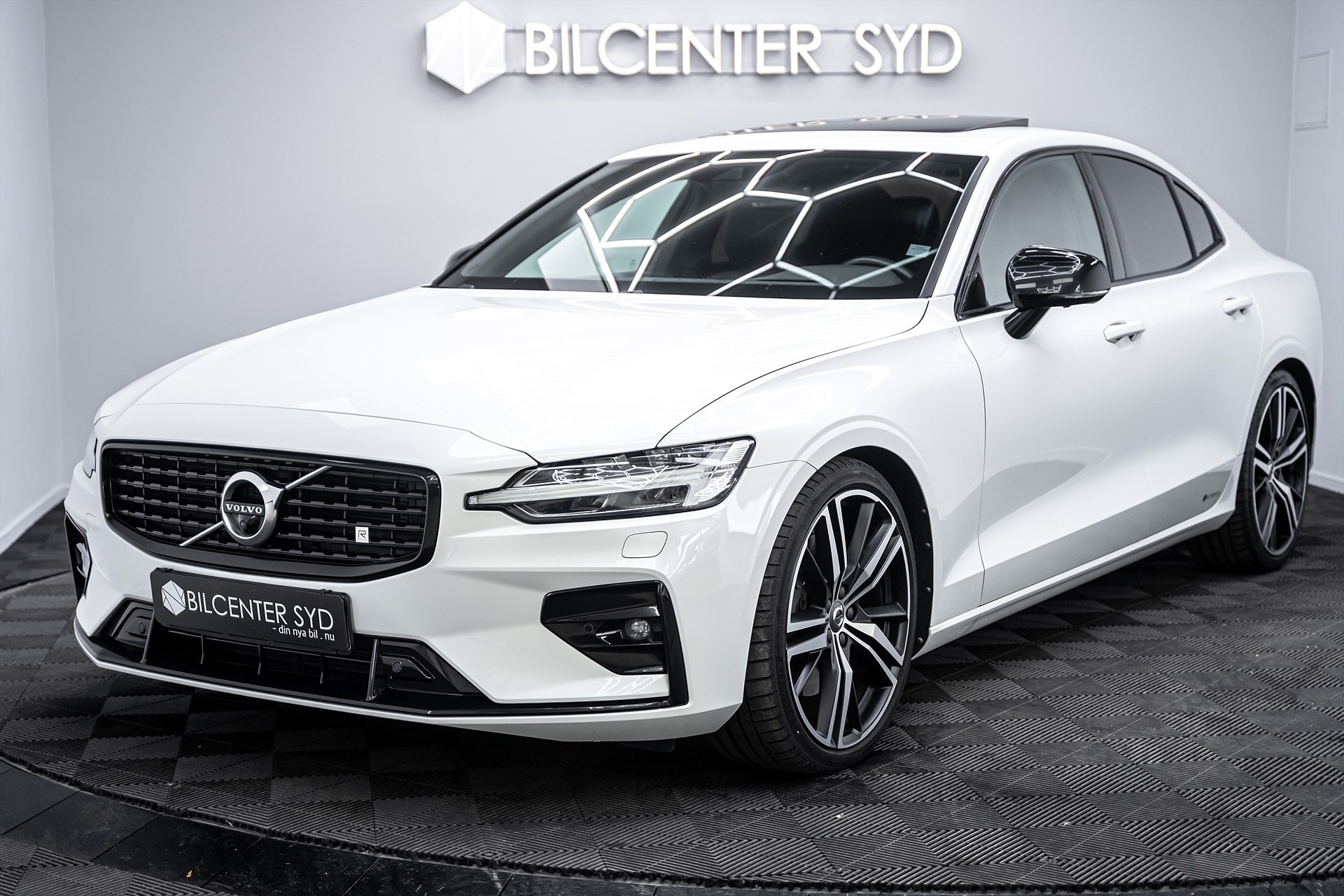 Volvo S60 - bild 1