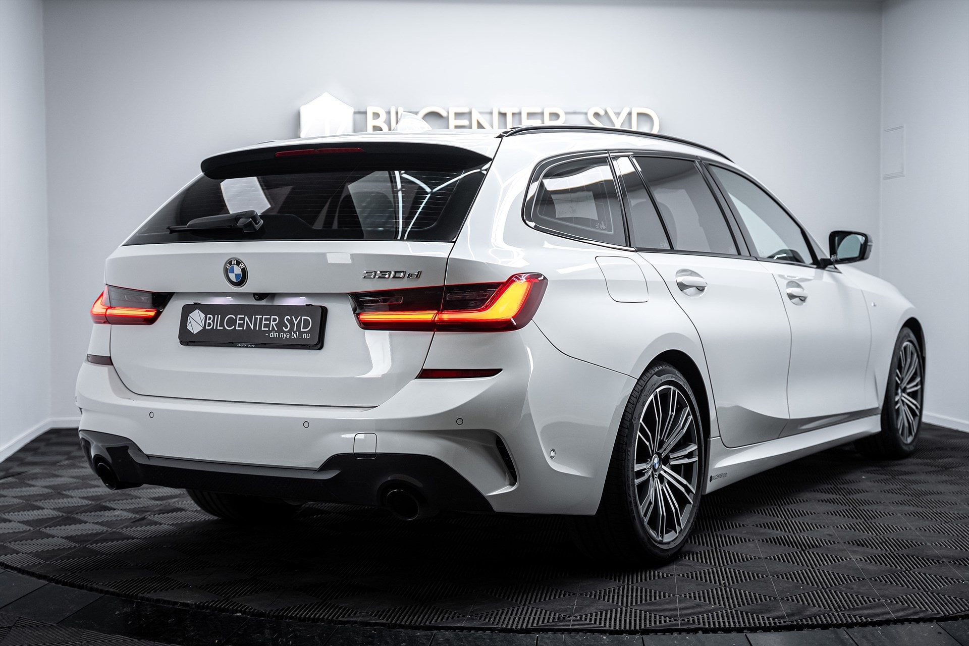 BMW 330 - bild 8