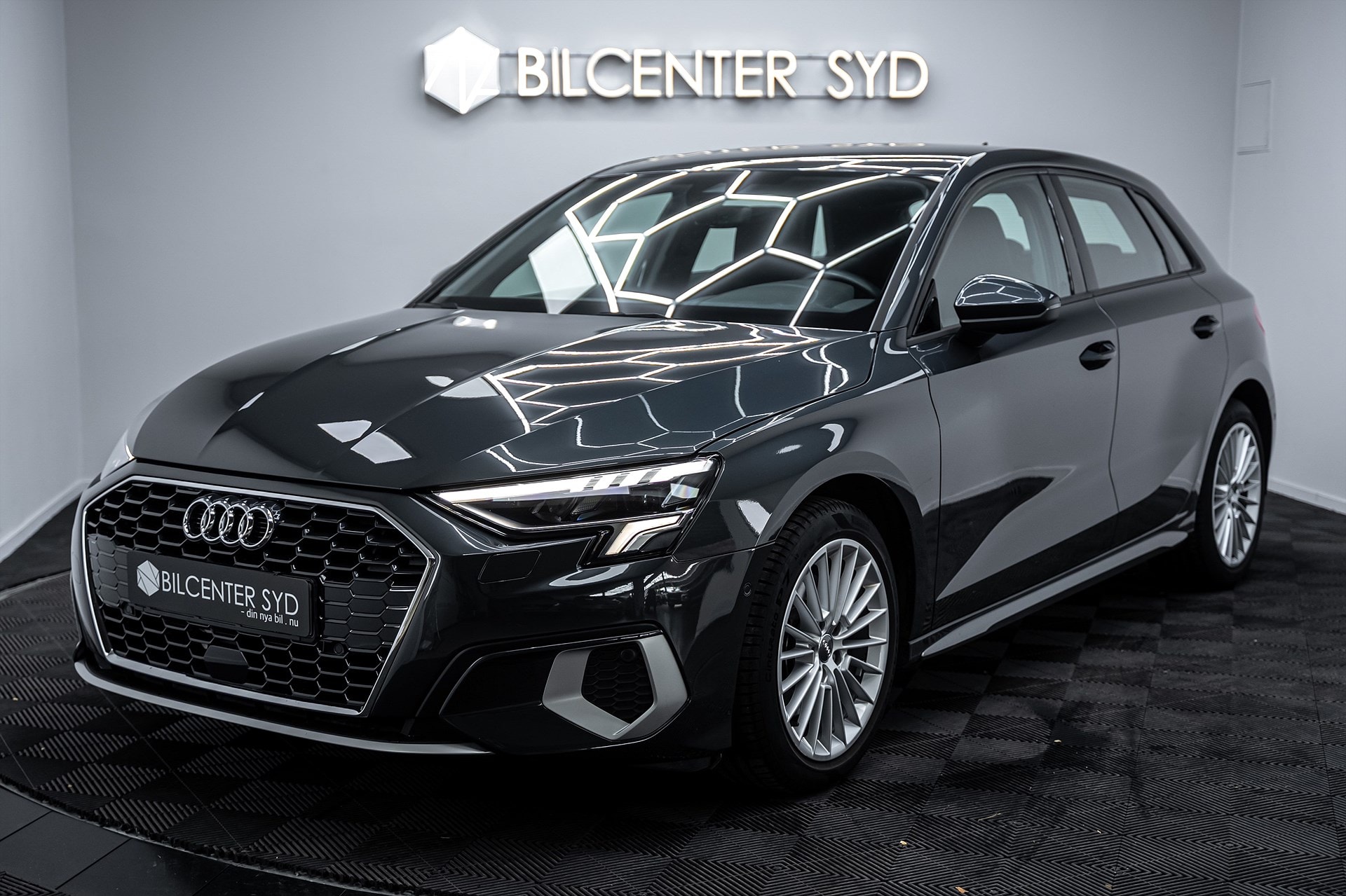 Audi A3 - bild 1