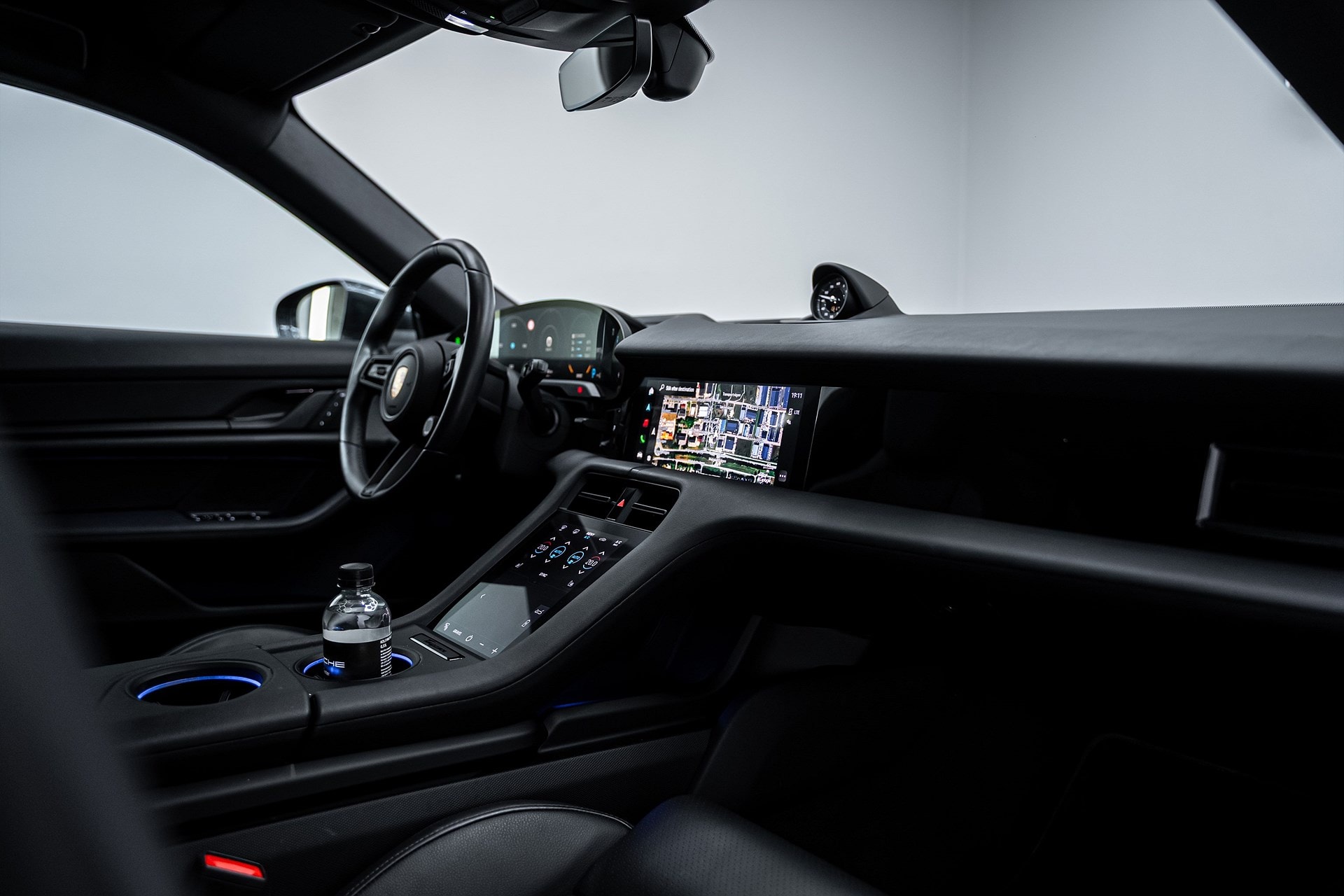 Porsche Taycan - bild 26