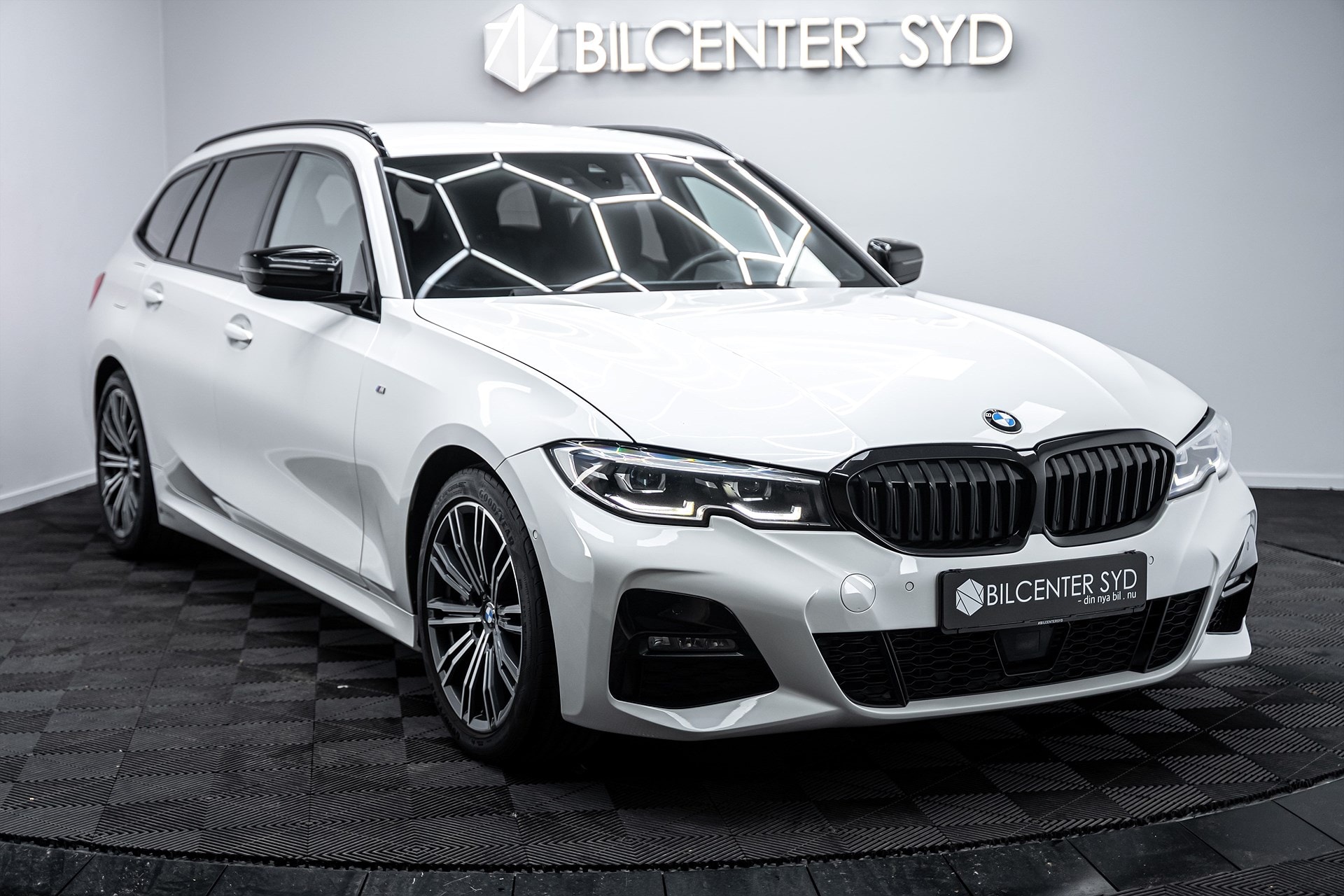 BMW 330 - bild 6