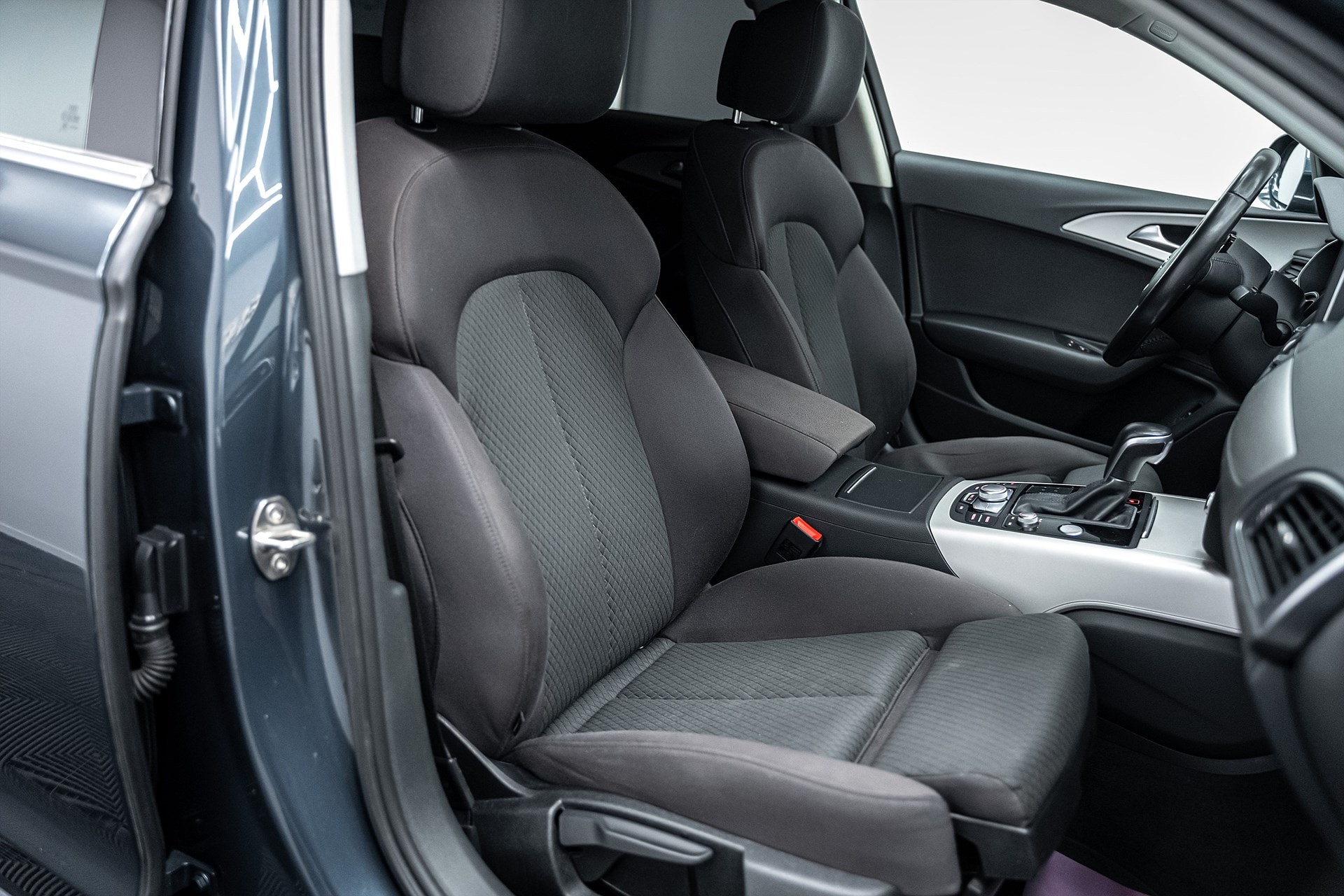 Audi A6 - bild 27