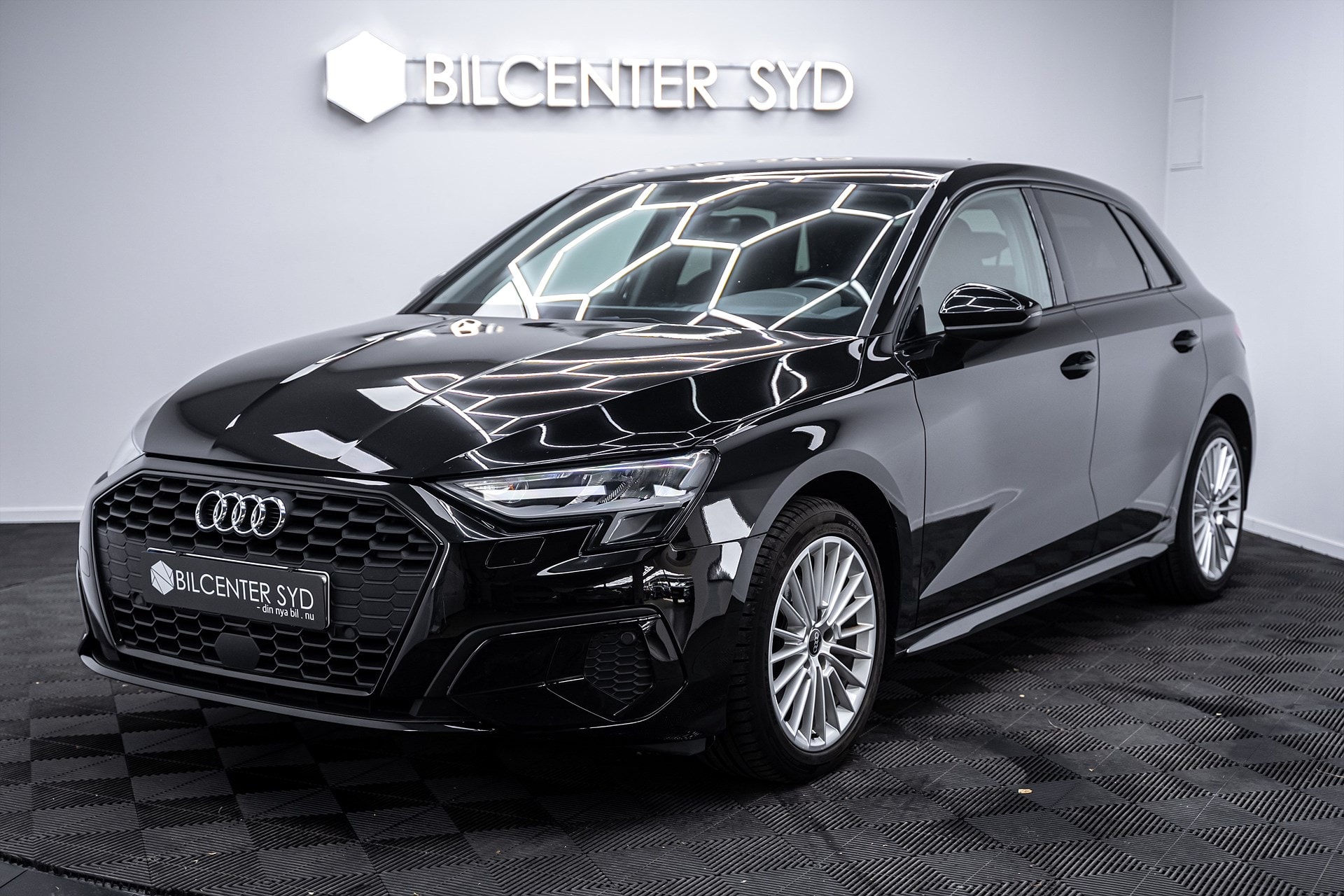 Audi A3 - bild 1