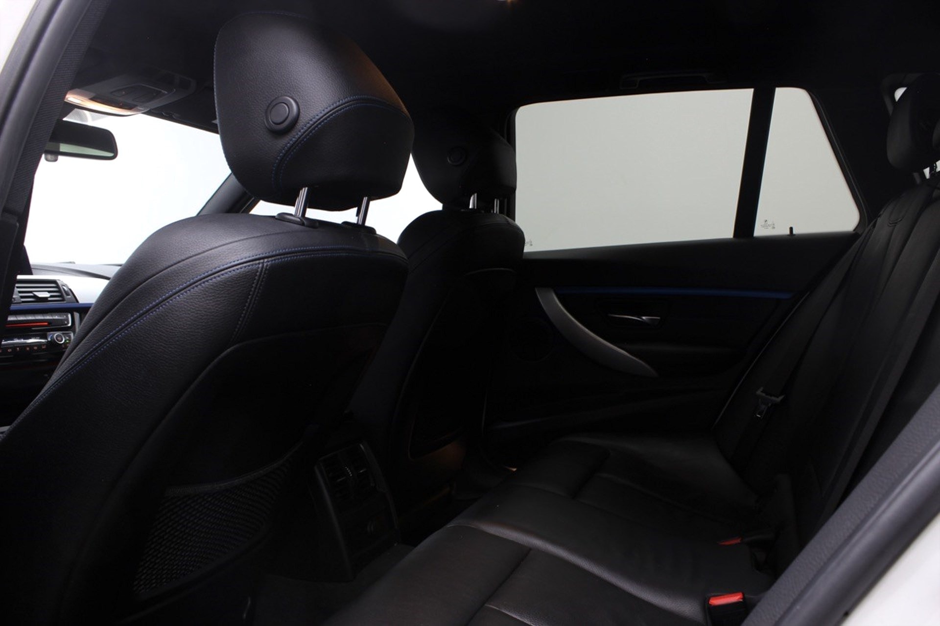 BMW 320 - bild 18
