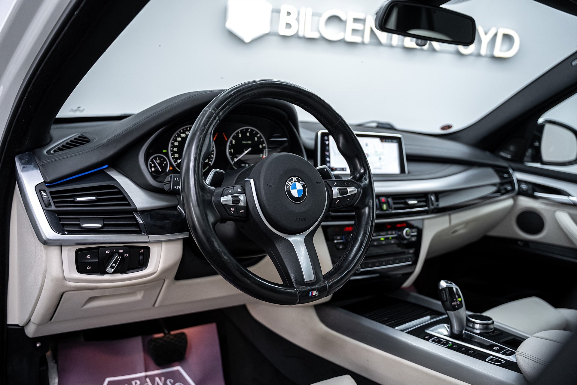 BMW X5 - bild 16