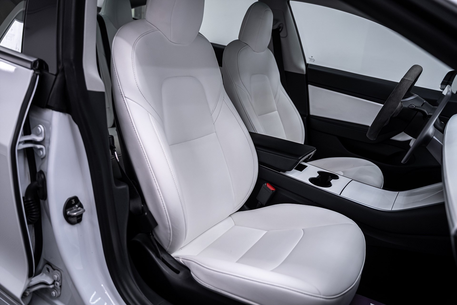 Tesla Model 3 - bild 27
