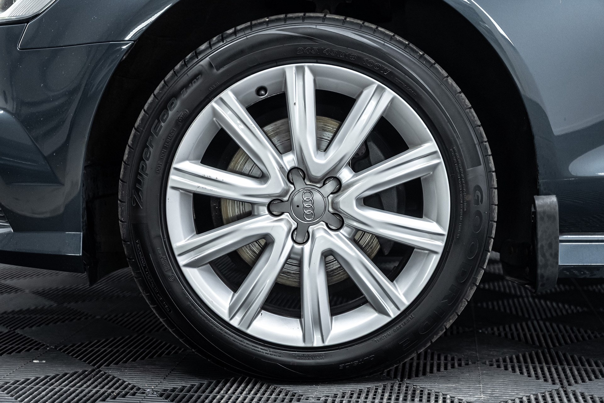 Audi A6 - bild 3