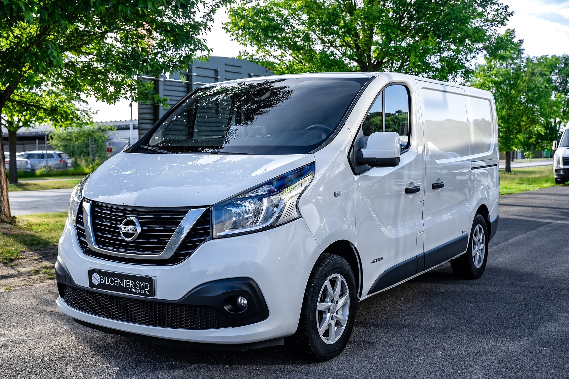Nissan NV300 - bild 1