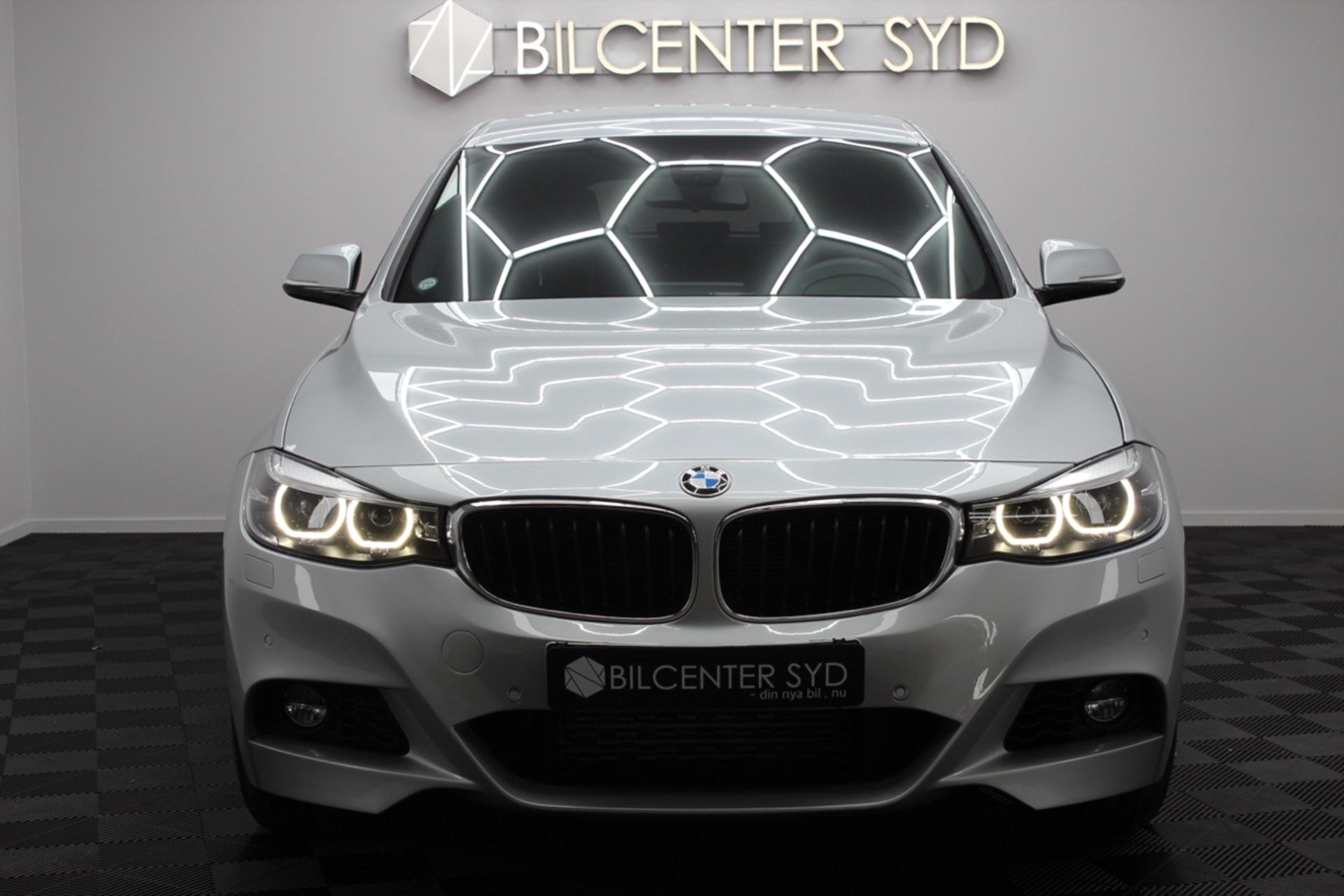 BMW 320 - bild 4