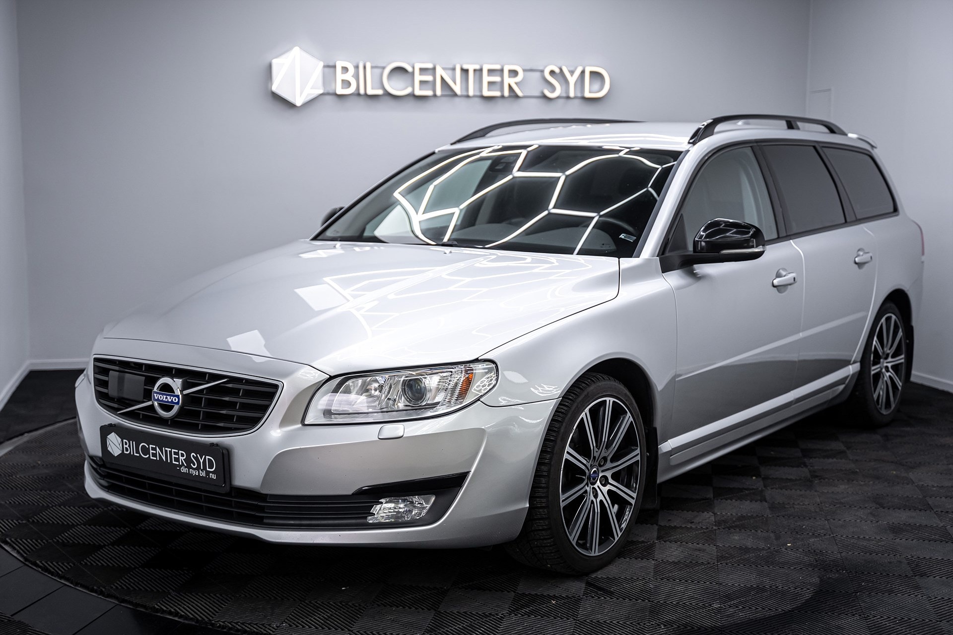 Volvo V70 - bild 1