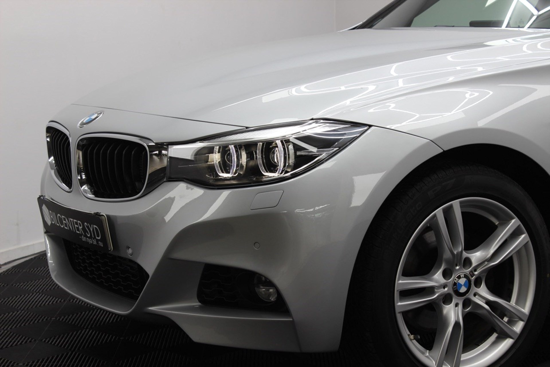 BMW 320 - bild 2