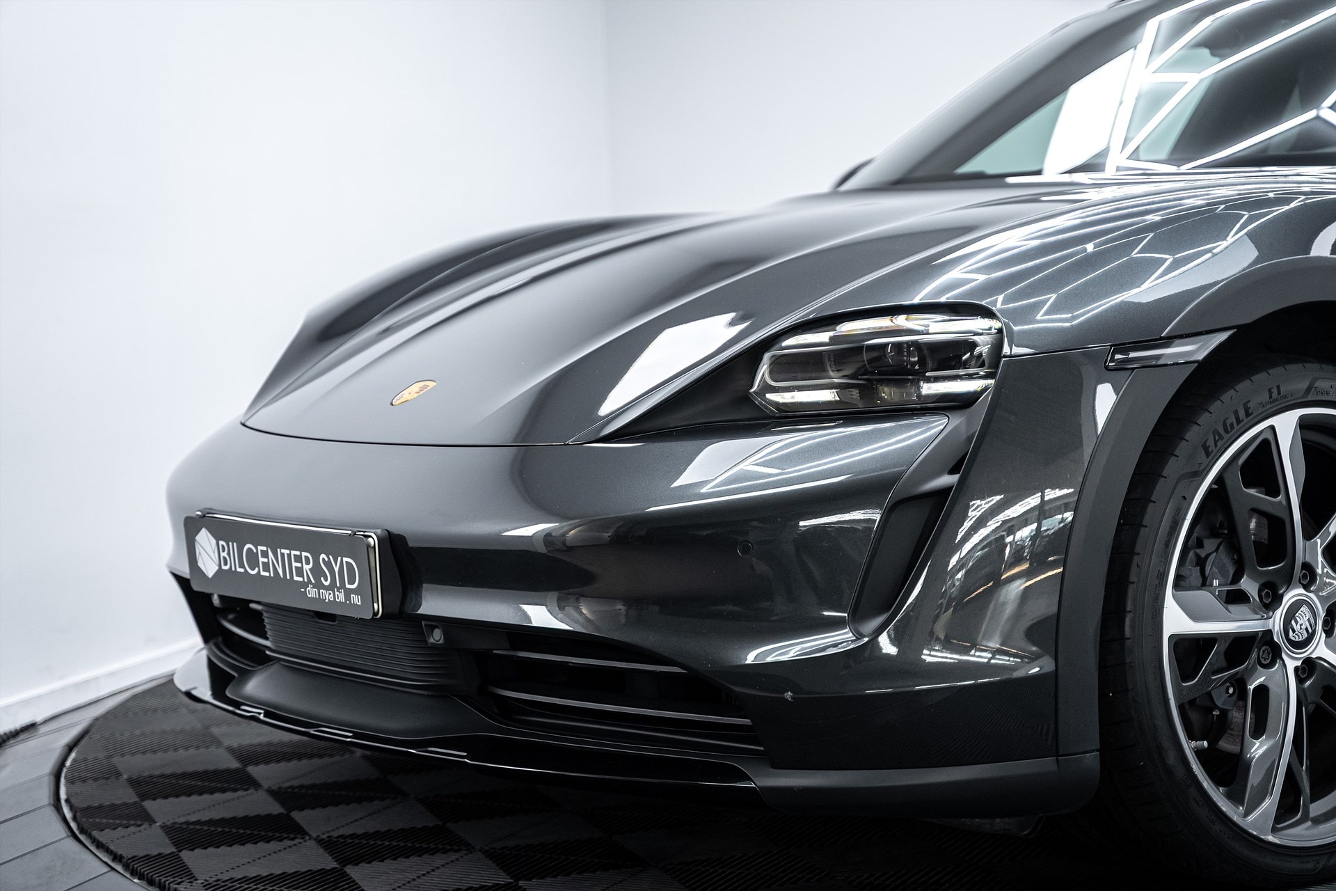 Porsche Taycan - bild 2
