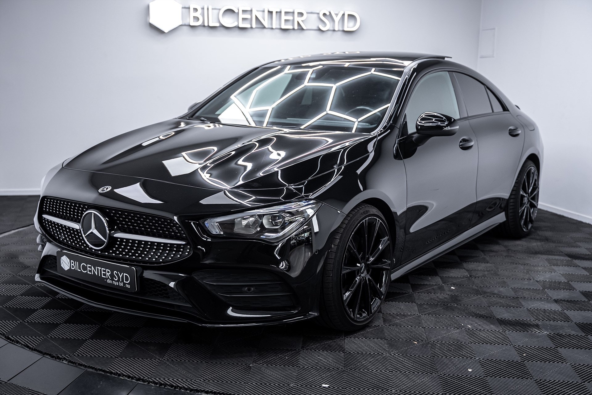 Mercedes-Benz CLA200 - bild 1