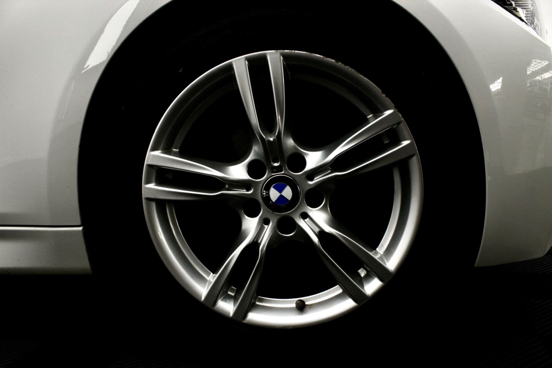 BMW 320 - bild 7