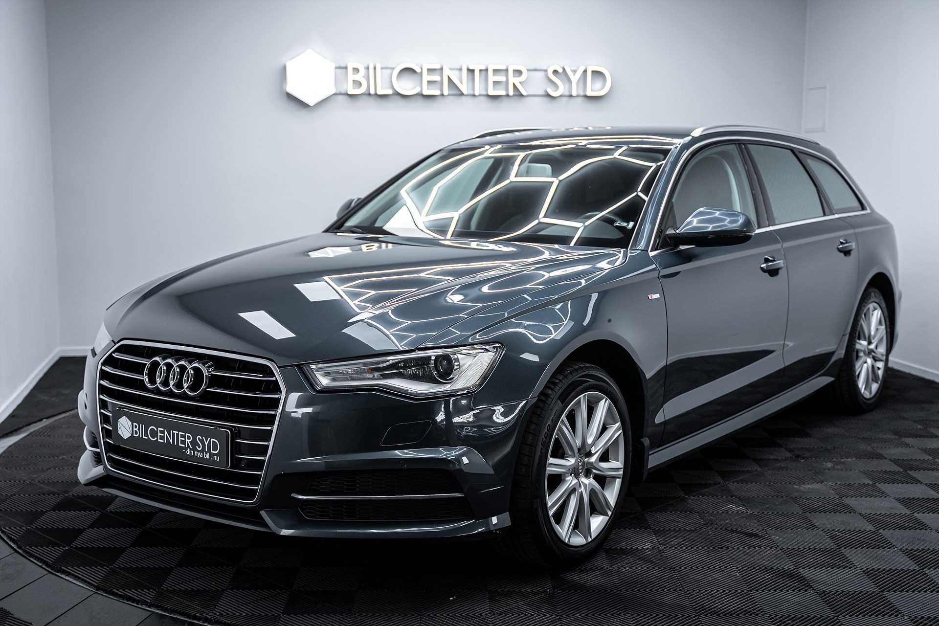 Audi A6 - bild 1