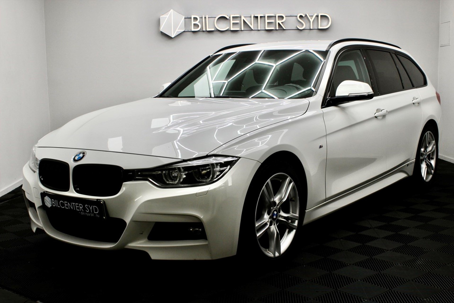 BMW 320 - bild 1