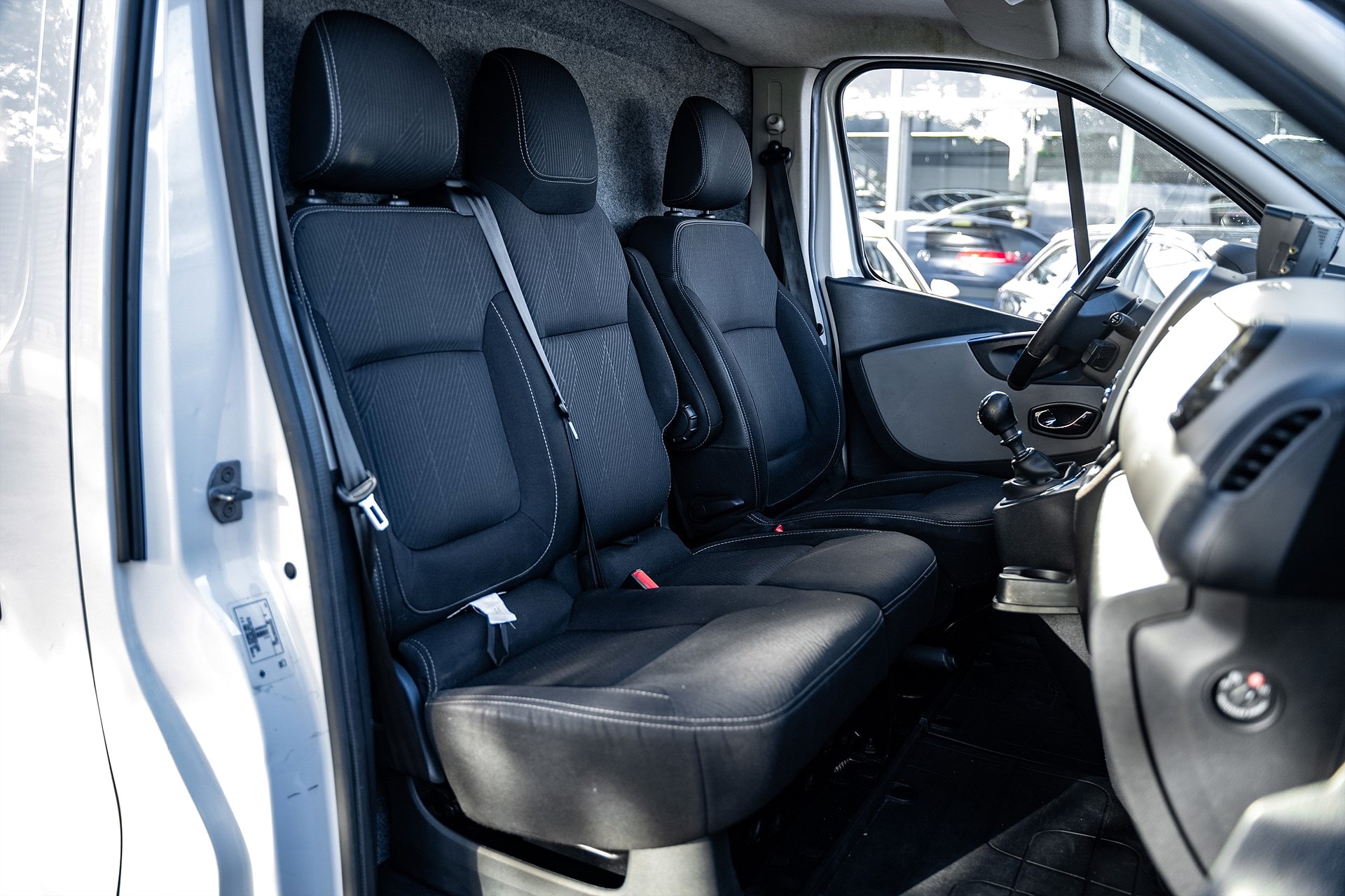 Nissan NV300 - bild 26