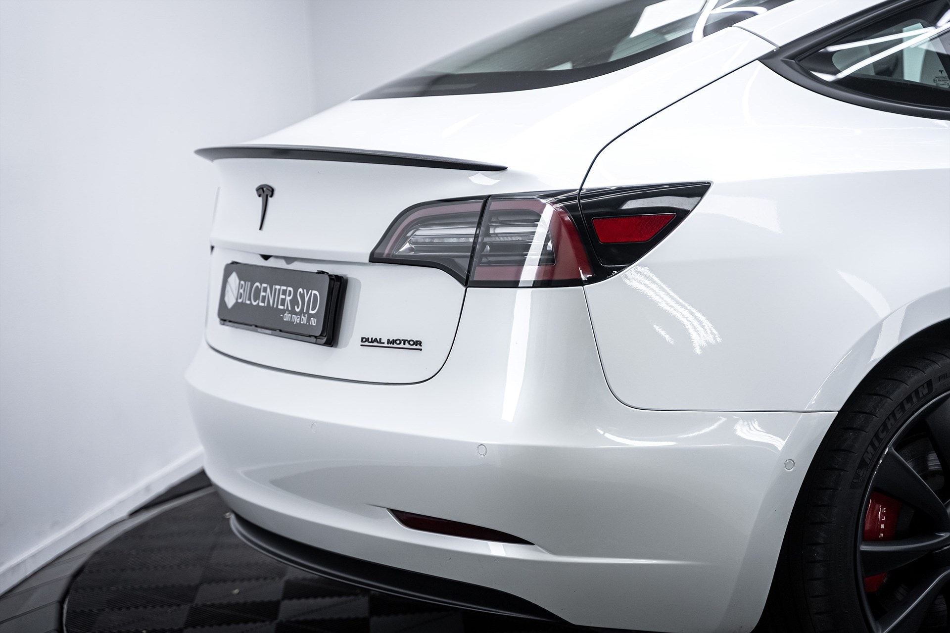 Tesla Model 3 - bild 9