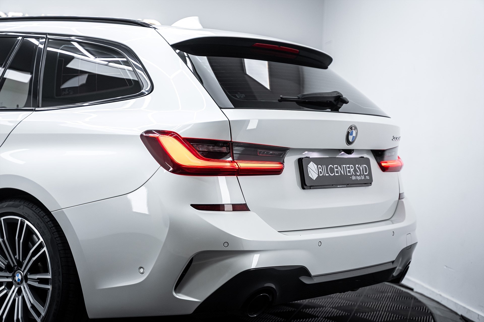 BMW 330 - bild 12