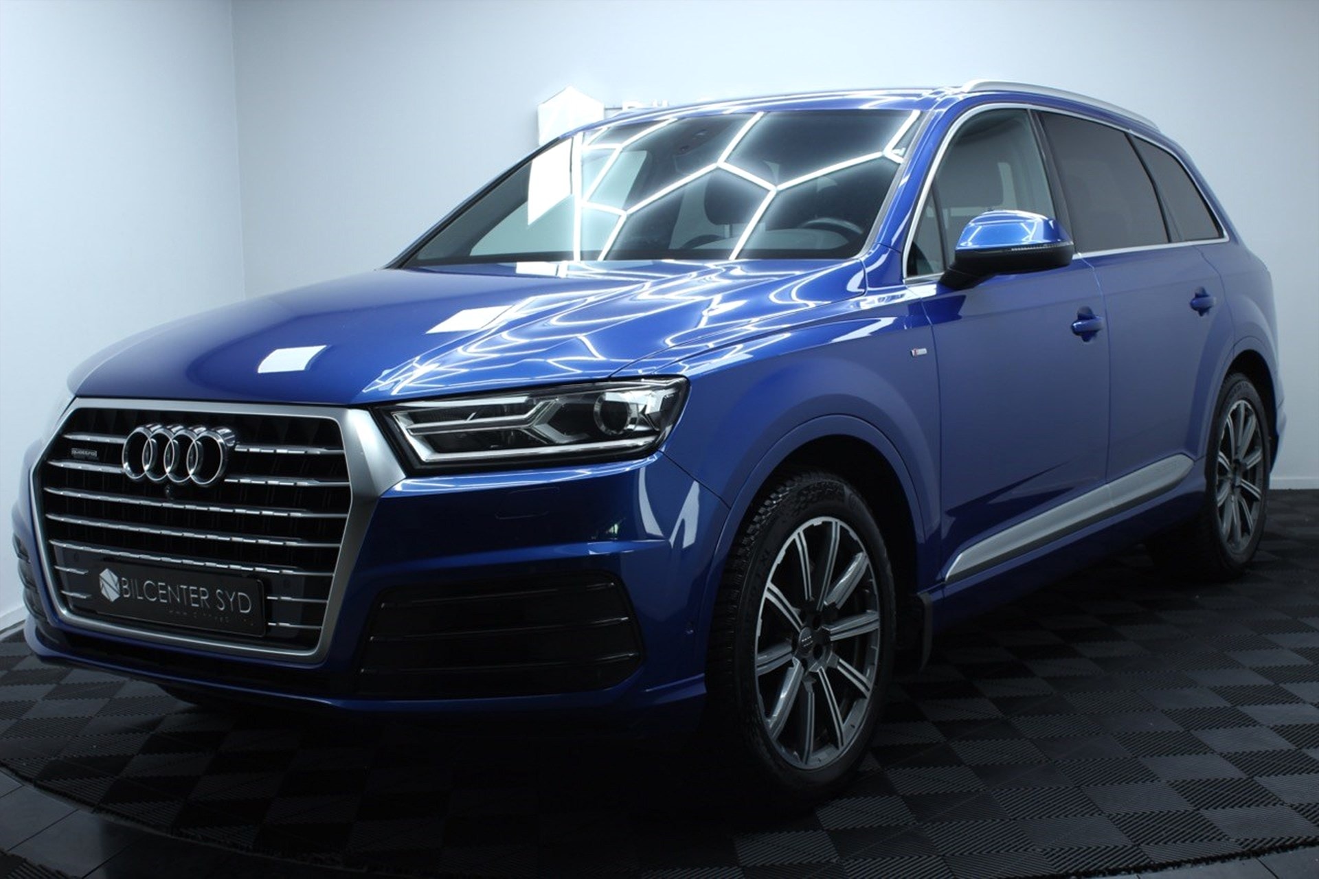 Audi Q7 - bild 1