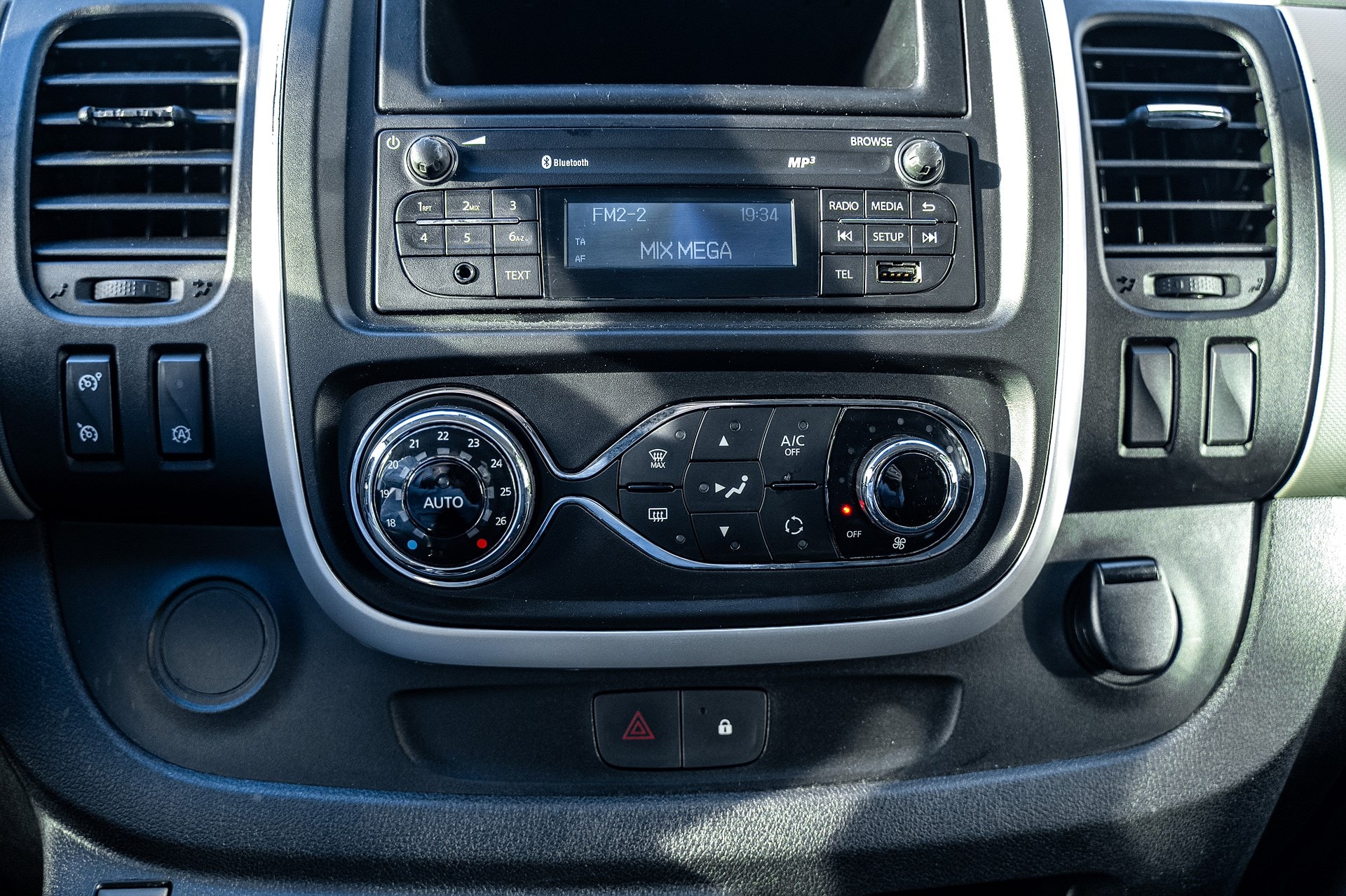 Nissan NV300 - bild 20