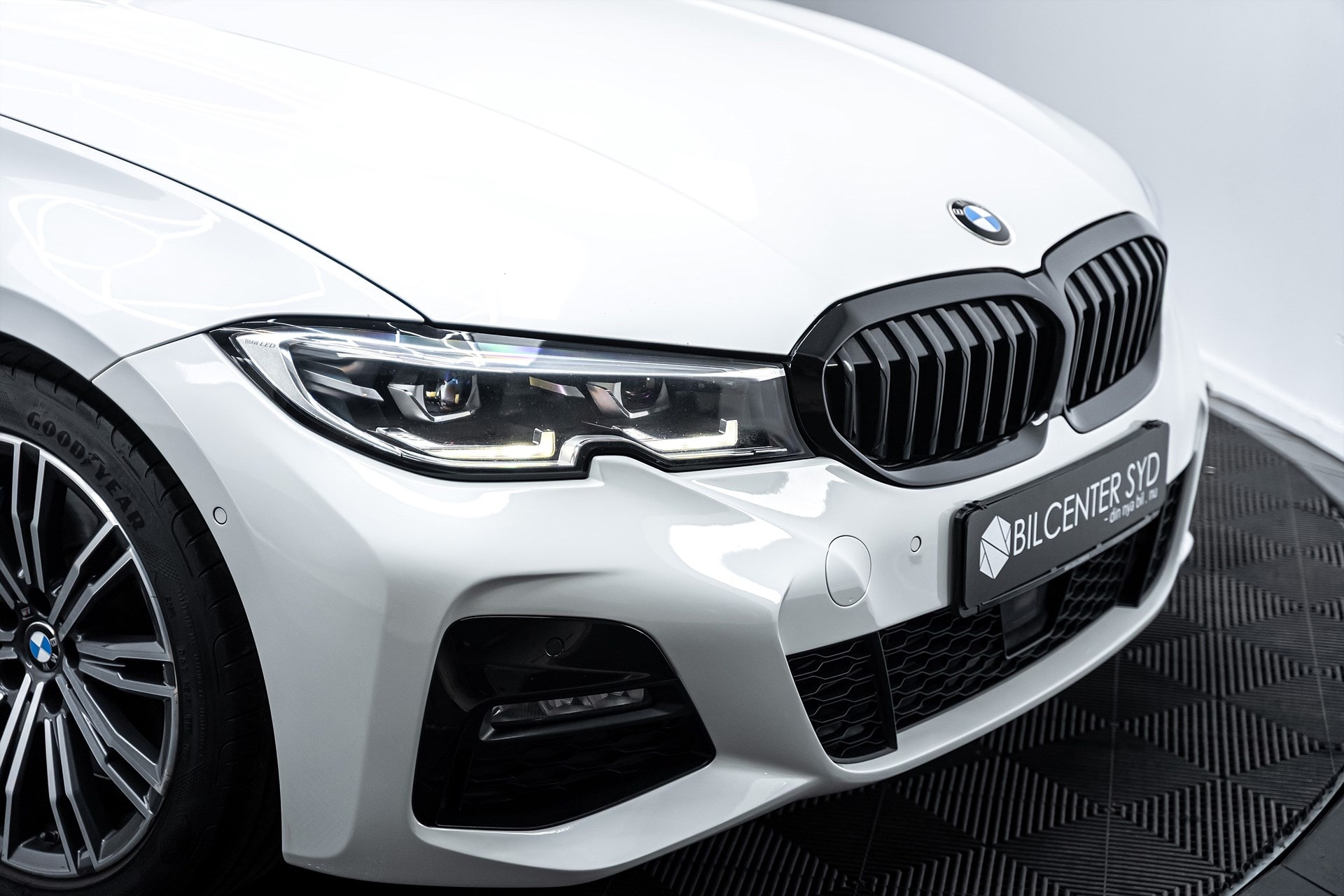 BMW 330 - bild 7